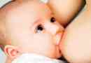 Proč dítě kousne prsa a jak ho opravit